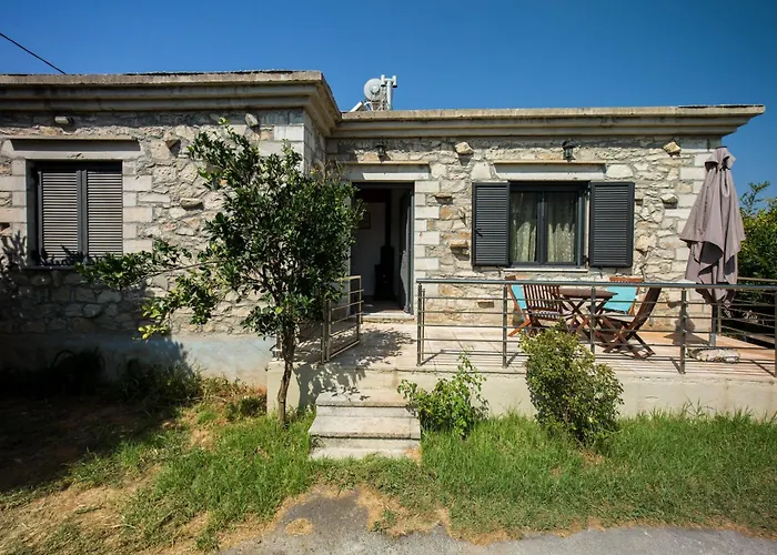 Zouri Apartments